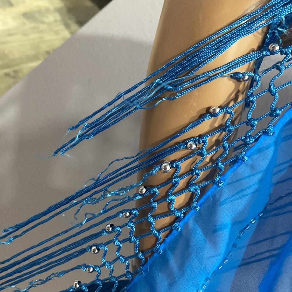 Shawl - Picture 4 of 5